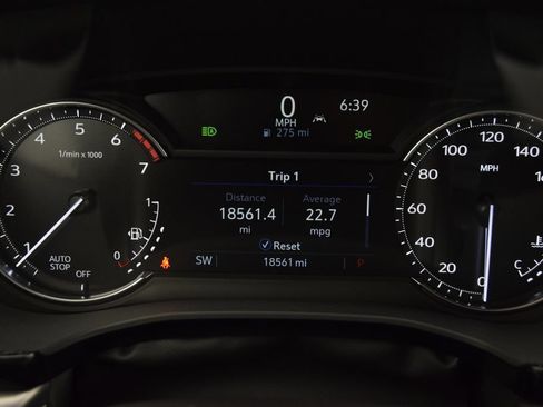 Used 2025 Cadillac XT5 Luxury FWD image 24