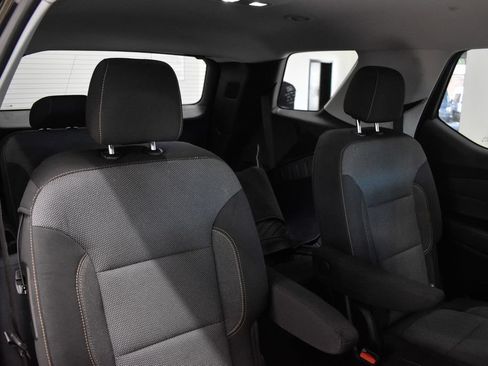 Used 2021 Chevrolet Traverse LT FWD image 31