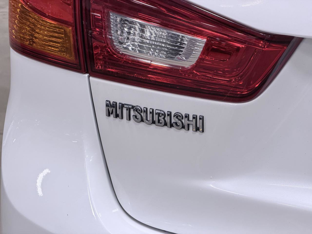 Used 2017 Mitsubishi Outlander Sport ES AWD/4WD image 23