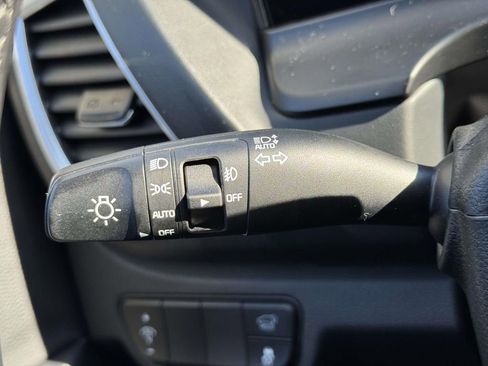 Used 2025 Kia Seltos SX image 20