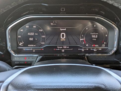 Used 2025 GMC Sierra 1500 SLT image 24