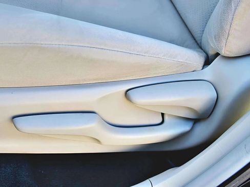 Used 2012 Toyota Prius Two image 9