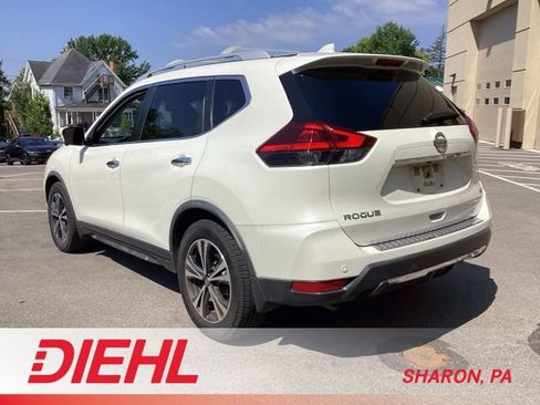 Used 2019 Nissan Rogue SV w/ Premium Package FWD image 5