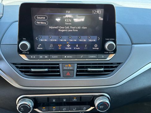 Used 2025 Nissan Altima 2.5 SR image 28