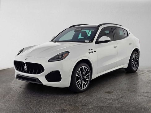 Used 2023 Maserati Grecale Modena AWD/4WD image 7