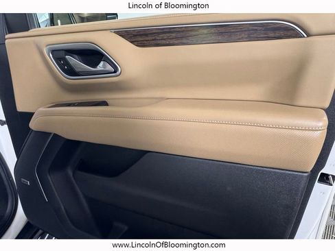 Used 2021 Chevrolet Suburban Premier w/ Premium Package image 17