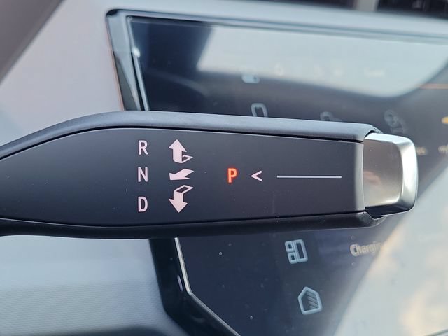 New 2027 Chevrolet Bolt LT FWD image 27