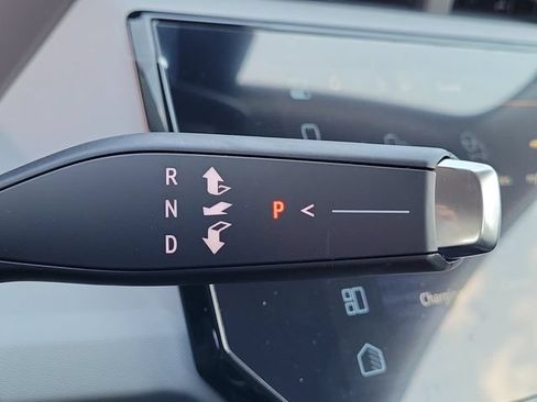 New 2027 Chevrolet Bolt LT w/ Comfort Package FWD image 27