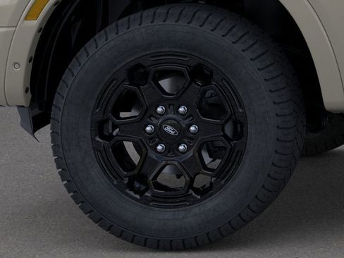 New 2025 Ford Ranger Lariat w/ Black Appearance Package image 19
