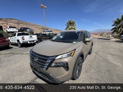 Used 2025 Nissan Rogue SV image 1