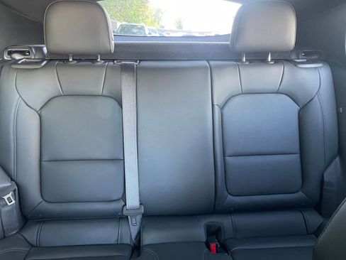 Used 2025 Buick Envista Sport Touring image 36