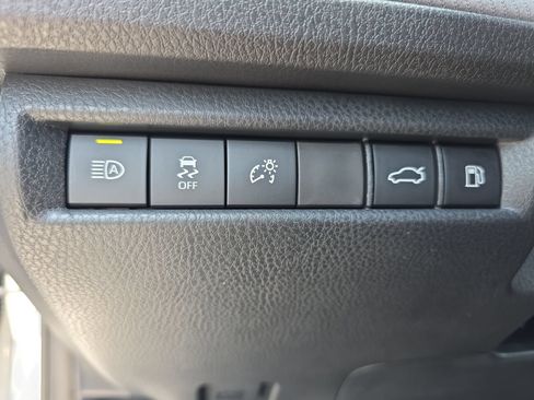Used 2026 Toyota Camry SE FWD image 25