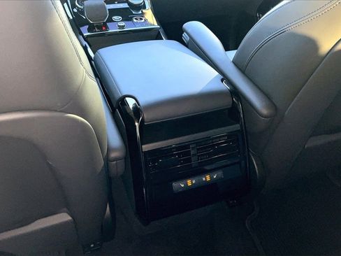 Used 2023 Land Rover Range Rover Sport SE Dynamic image 25