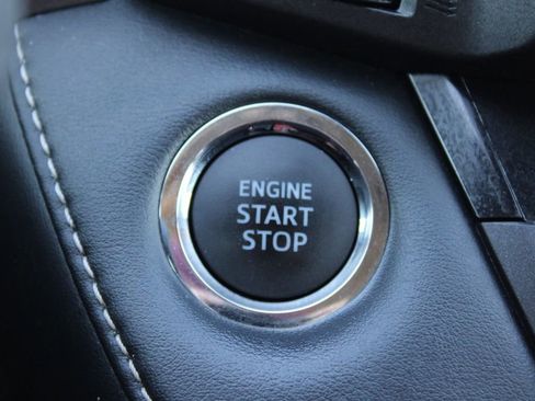 Used 2018 Toyota RAV4 XLE image 31