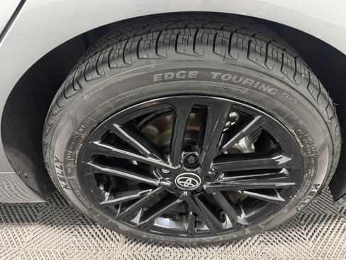 Used 2025 Toyota Camry SE image 41