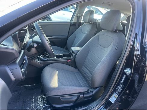 Certified 2025 Kia K4 EX image 14