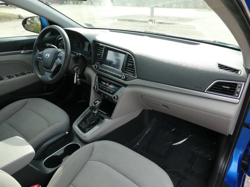Used 2017 Hyundai Elantra SE FWD image 27