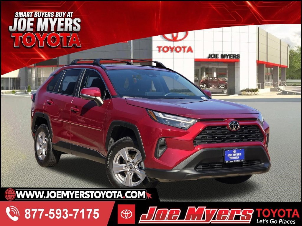 Used 2025 Toyota RAV4 XLE w/ Convenience Package FWD image 1