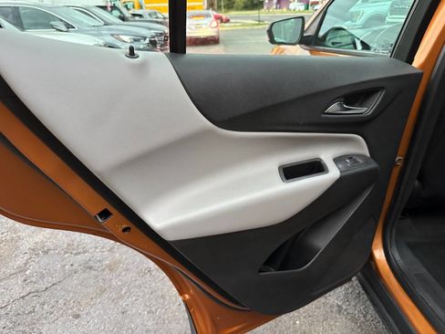 Used 2018 Chevrolet Equinox LS image 12