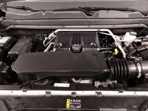 Used 2025 Chevrolet Colorado W/T w/ Advanced Trailering Package image 18