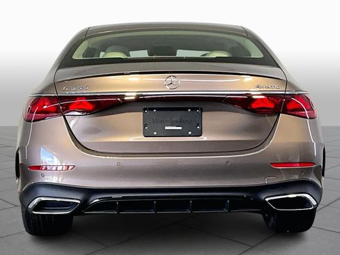 New 2026 Mercedes-Benz E 350 4MATIC Sedan image 4