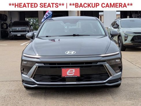 Used 2025 Hyundai Sonata SEL FWD image 2
