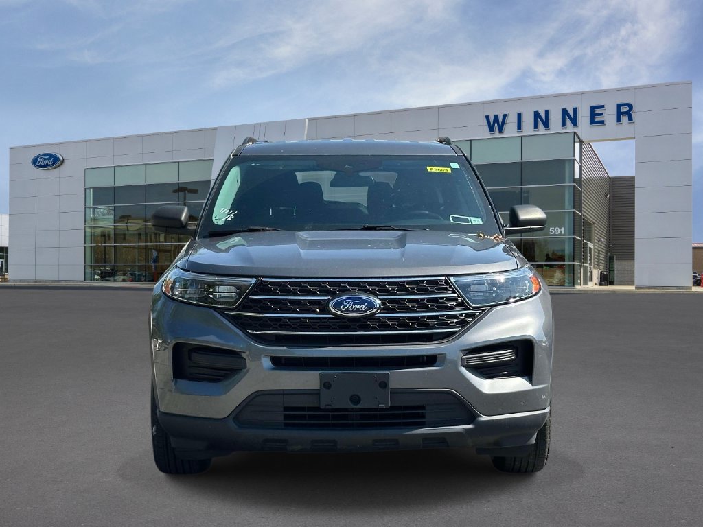 Used 2023 Ford Explorer XLT AWD/4WD image 6