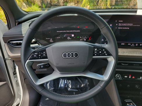 Certified 2025 Audi Q5 Premium Plus w/ Premium Plus AWD/4WD image 28