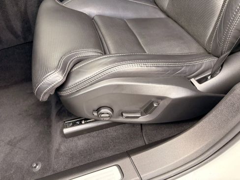 Certified 2023 Volvo XC60 B5 Ultimate image 13