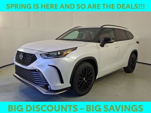 Used 2024 Toyota Highlander XSE image 4