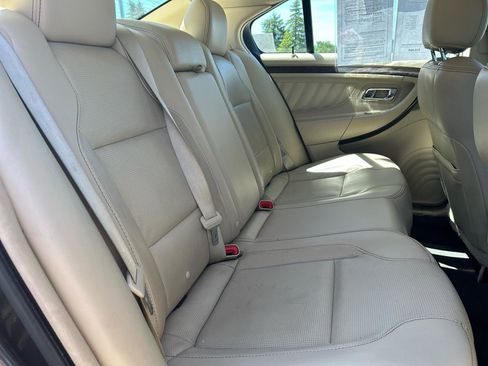 Used 2016 Ford Taurus Limited FWD image 24