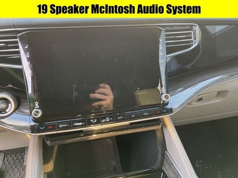 Used 2022 Jeep Wagoneer Series III w/ Premium Group I image 14