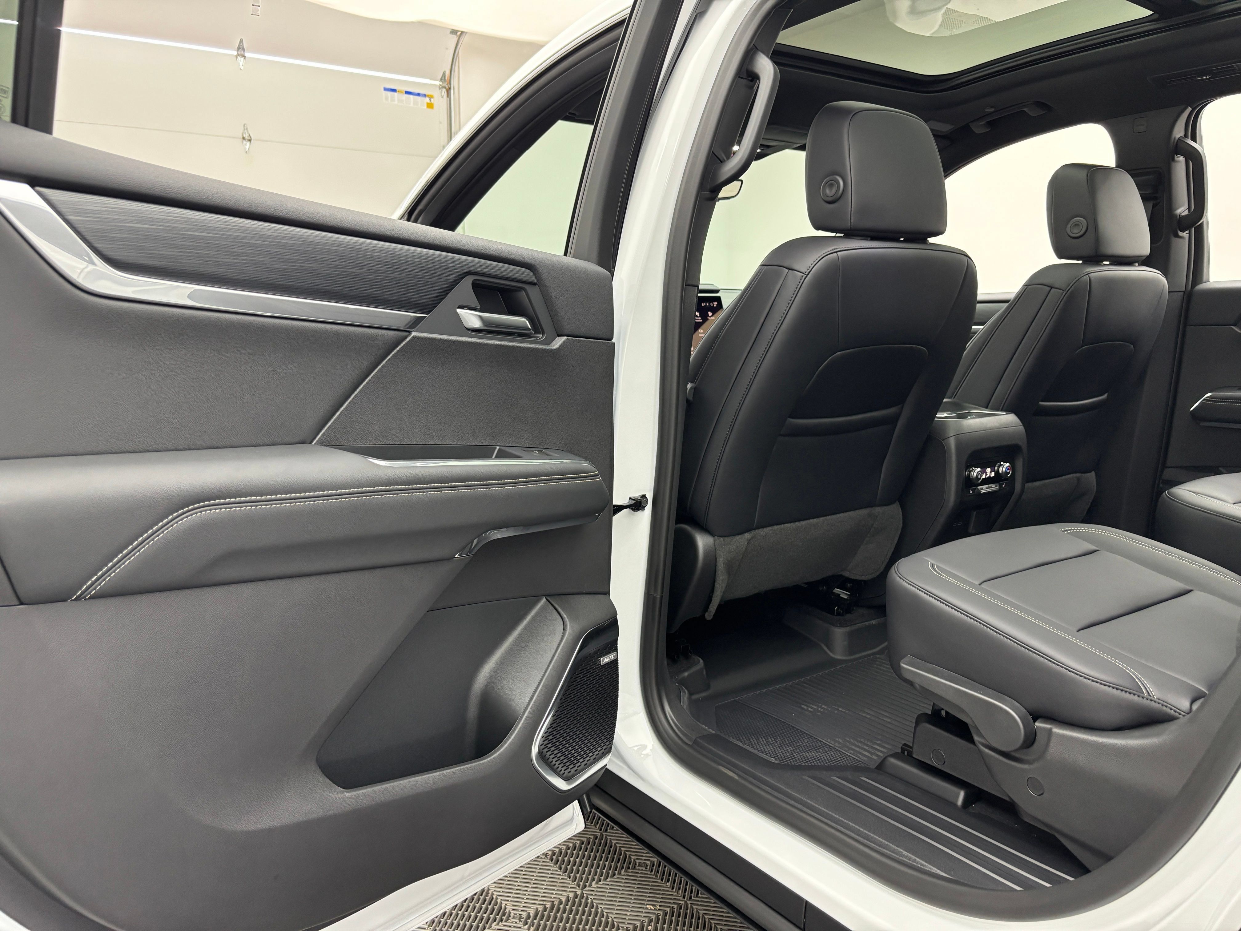New 2026 GMC Acadia Elevation w/ Black Edition FWD image 42