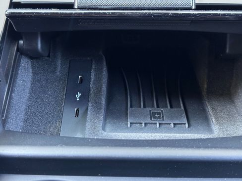 Used 2025 Porsche Panamera image 38