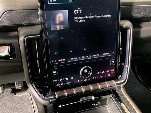 Used 2025 GMC Yukon AT4 Ultimate image 25