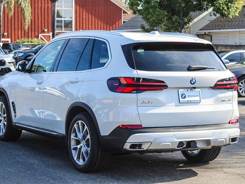 New 2026 BMW X5 xDrive40i w/ Climate Comfort Package image 4