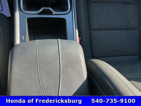 Used 2025 Chevrolet Traverse LT w/ Enhanced Driving Package FWD image 41