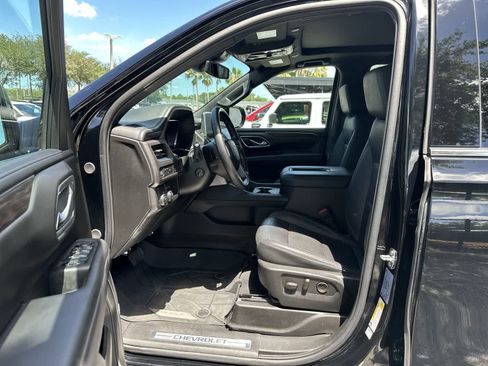 Used 2023 Chevrolet Tahoe LT w/ LT Signature Plus Package RWD image 2