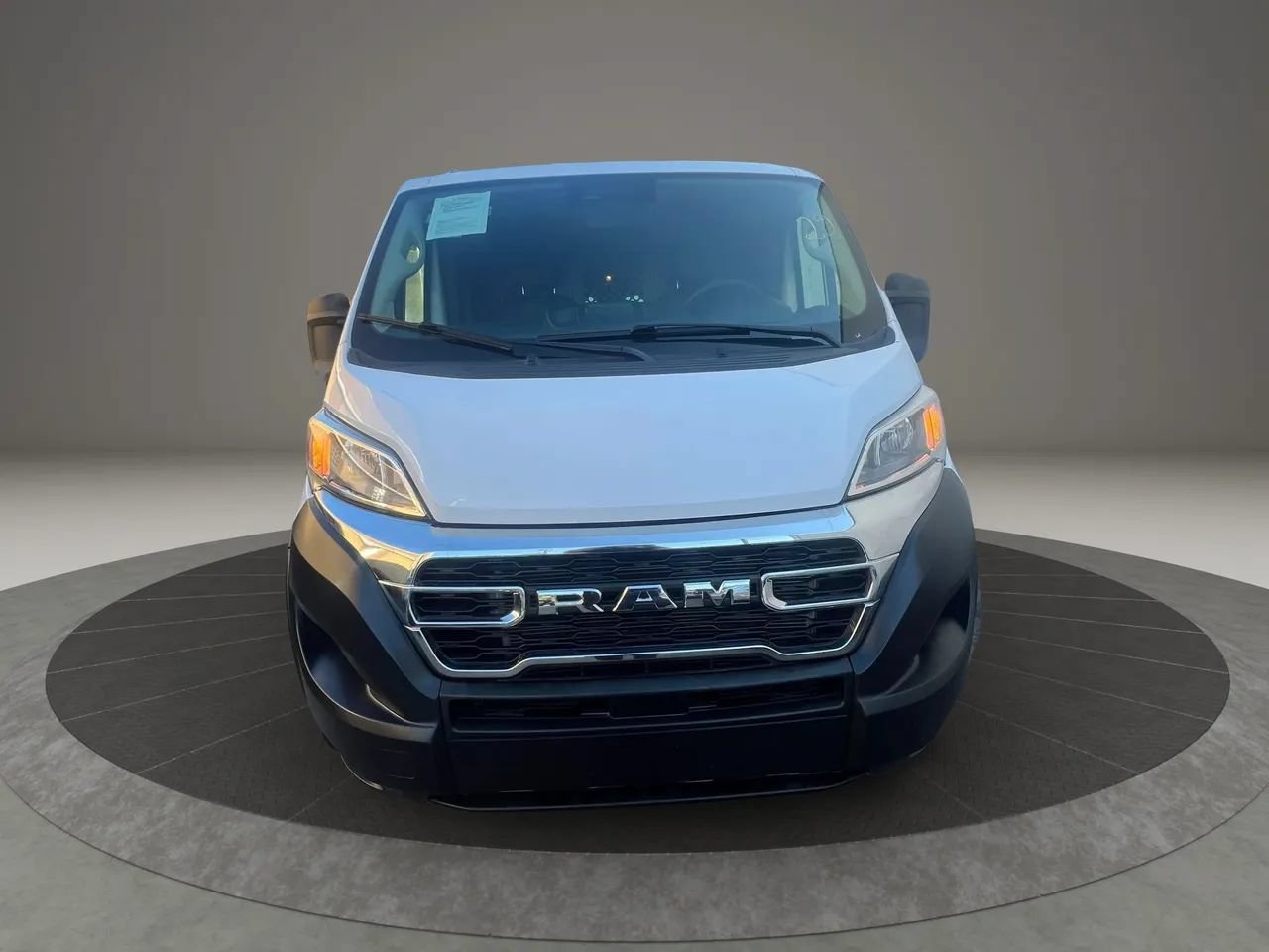 Used 2025 RAM ProMaster 2500 w/ U-Haul Equipment Group FWD image 8