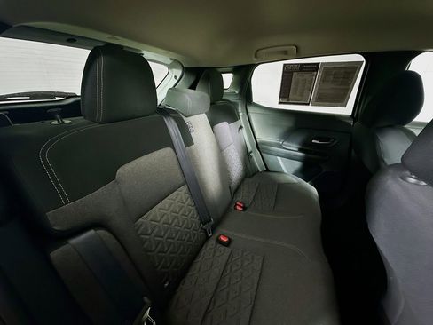 Used 2025 Nissan Kicks SV image 11