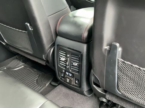 Used 2024 Dodge Durango GT RWD image 22