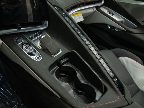 Used 2023 Chevrolet Corvette Stingray Premium Cpe w/ Z51 Performance Package image 29