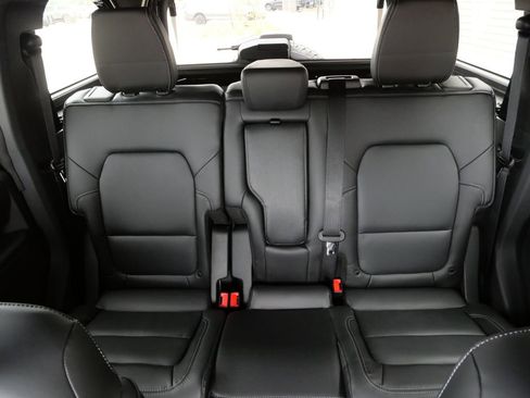 New 2026 Ford Bronco Outer Banks AWD/4WD image 12
