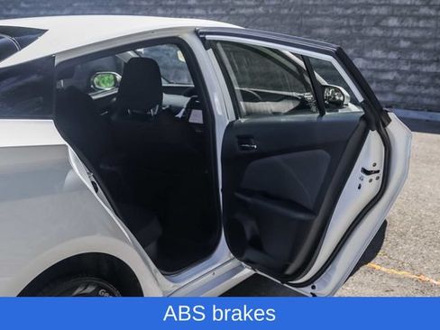 Used 2022 Toyota Prius LE AWD/4WD image 21