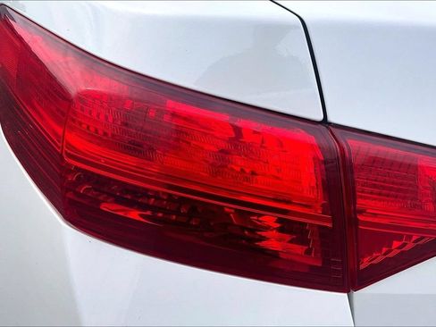 Used 2014 Acura ILX w/ Technology Package FWD image 25