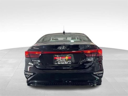 Used 2020 Kia Forte LXS FWD image 6