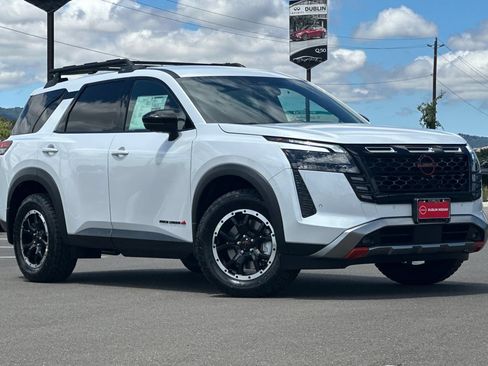 New 2026 Nissan Pathfinder Rock Creek AWD/4WD image 2