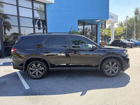 Certified 2023 Honda Pilot Sport image 9
