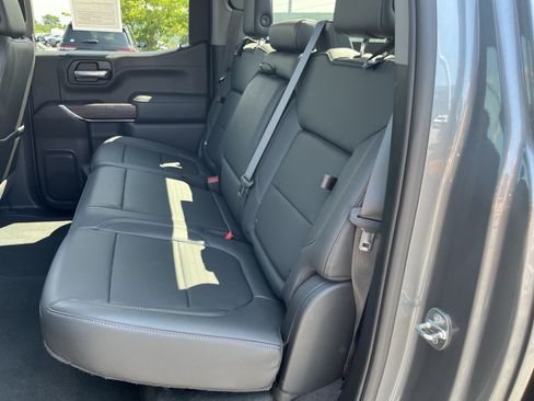 Used 2021 GMC Sierra 1500 SLT AWD/4WD image 18
