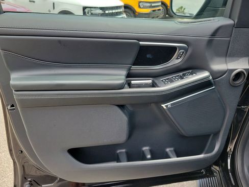New 2026 Ford Expedition Max Platinum AWD/4WD image 16